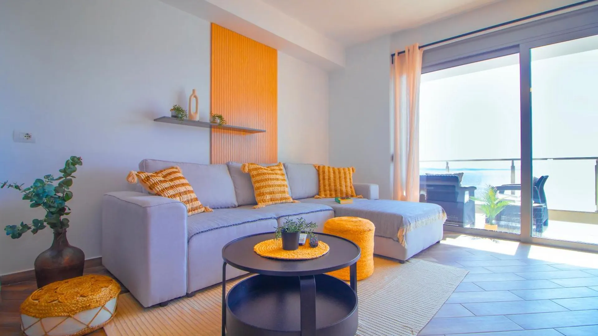 Modern Central Seaview Apartment Saranda