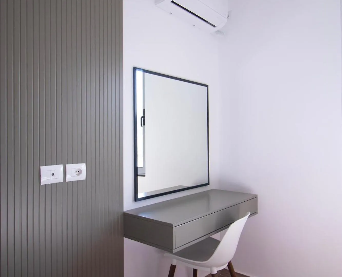 Modern Central Seaview Apartment Saranda Albanien