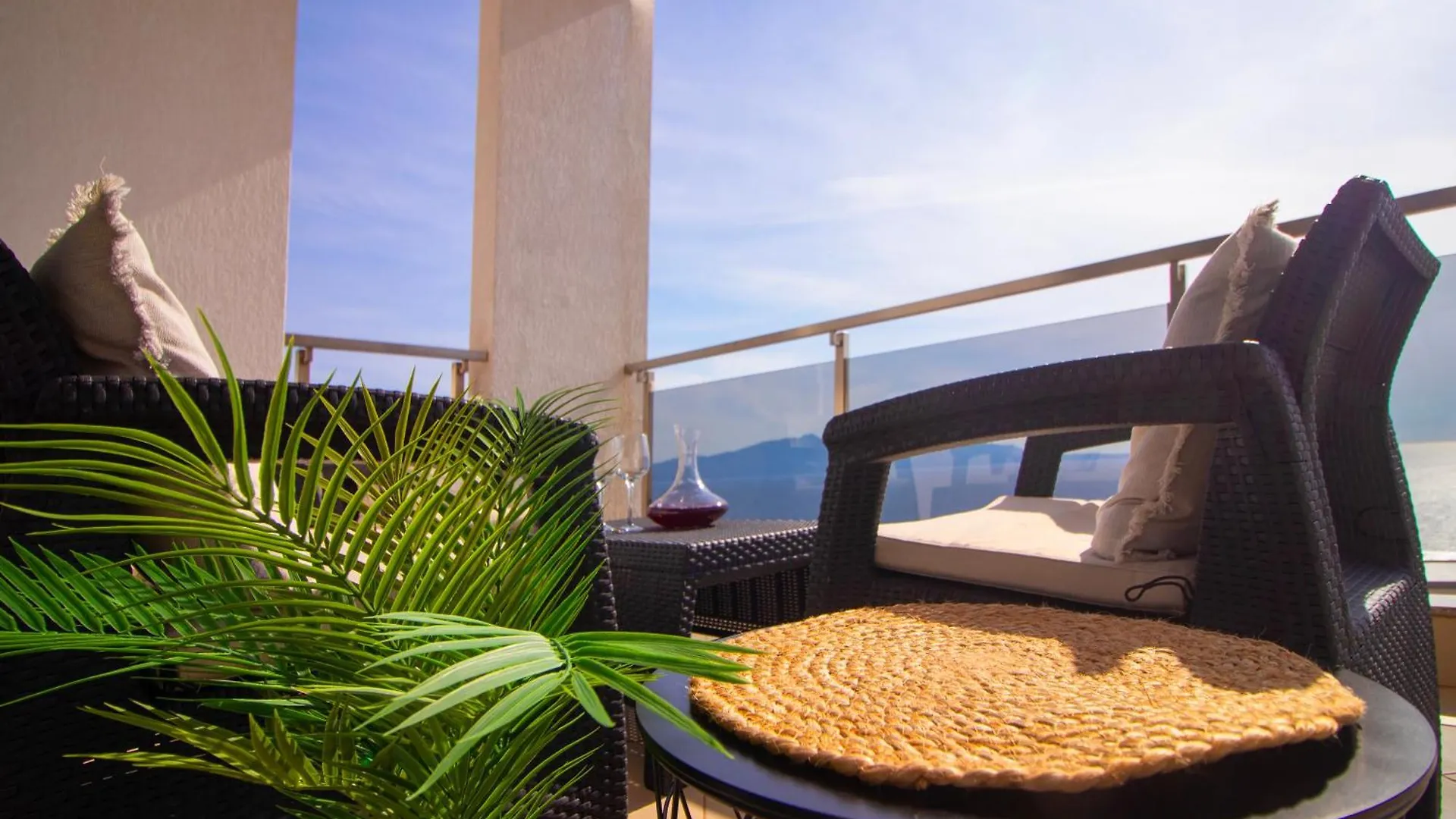 Modern Central Seaview Apartment Saranda